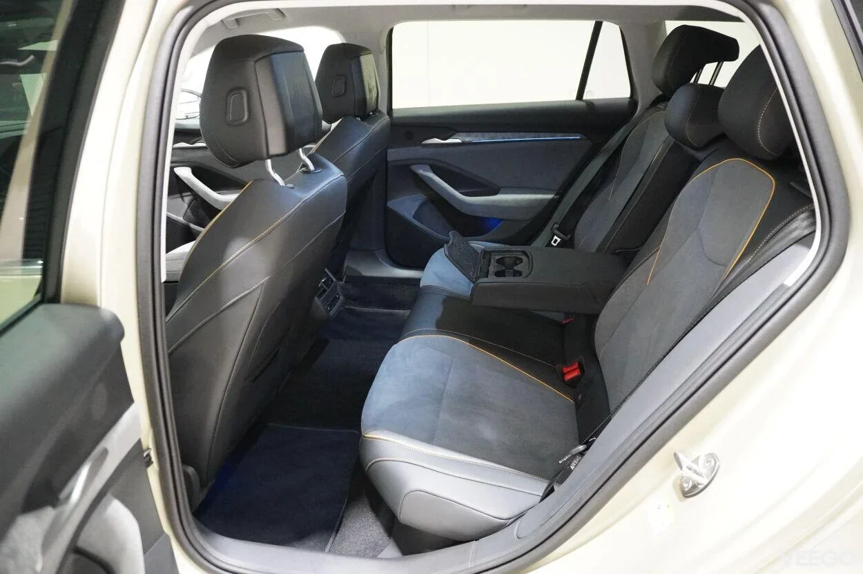 Skoda Superb SELECTION COMBI PHEV 1.5 110kW