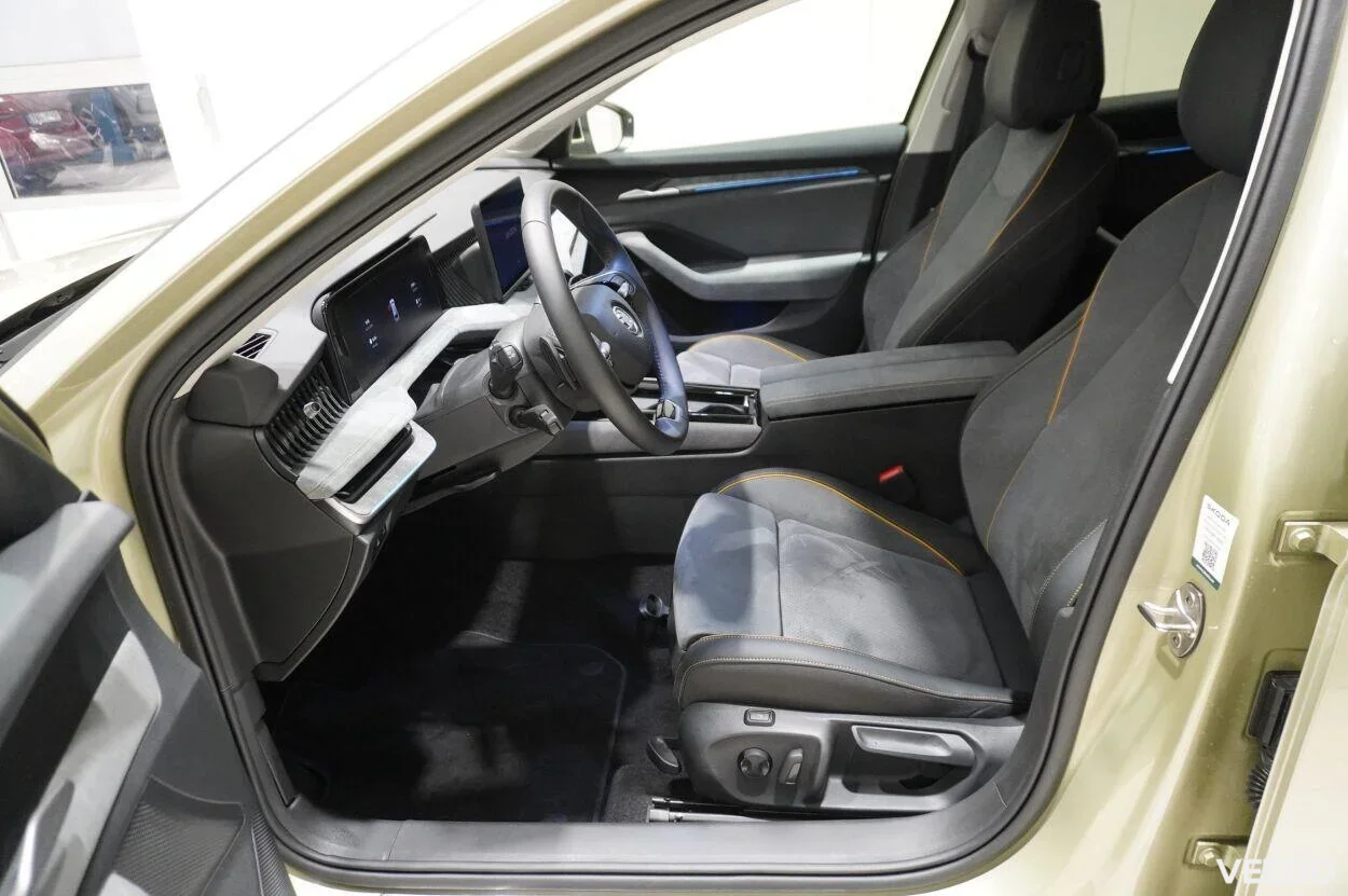 Skoda Superb SELECTION COMBI PHEV 1.5 110kW