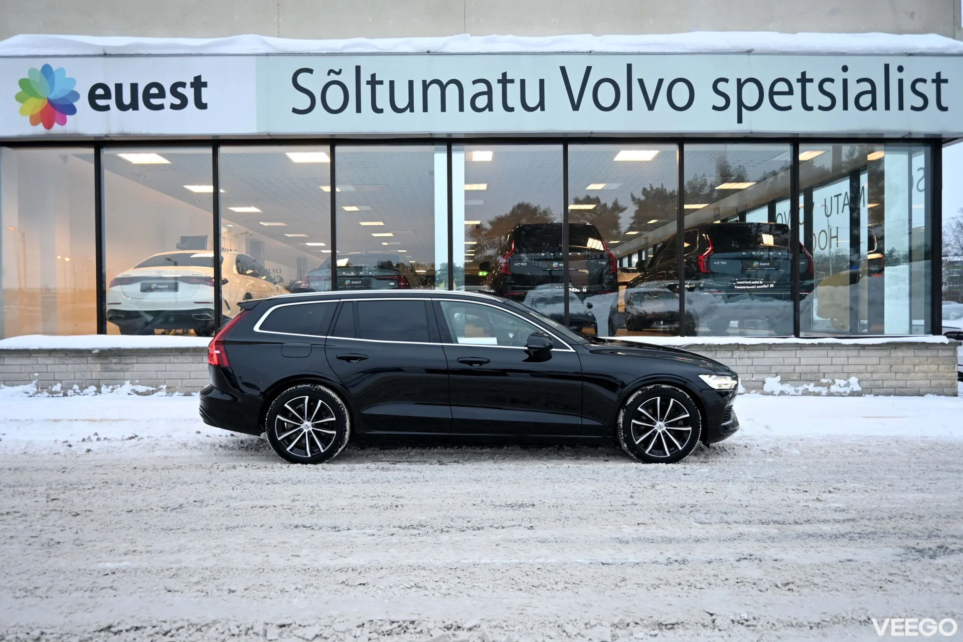 Volvo V60 AWD T6 DARK PLUS INTELLI SAFE PRO GOOGLE 2 293kW
