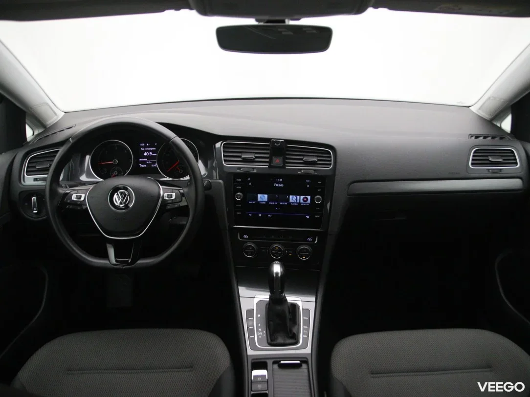 Volkswagen Golf 1.6 85kW