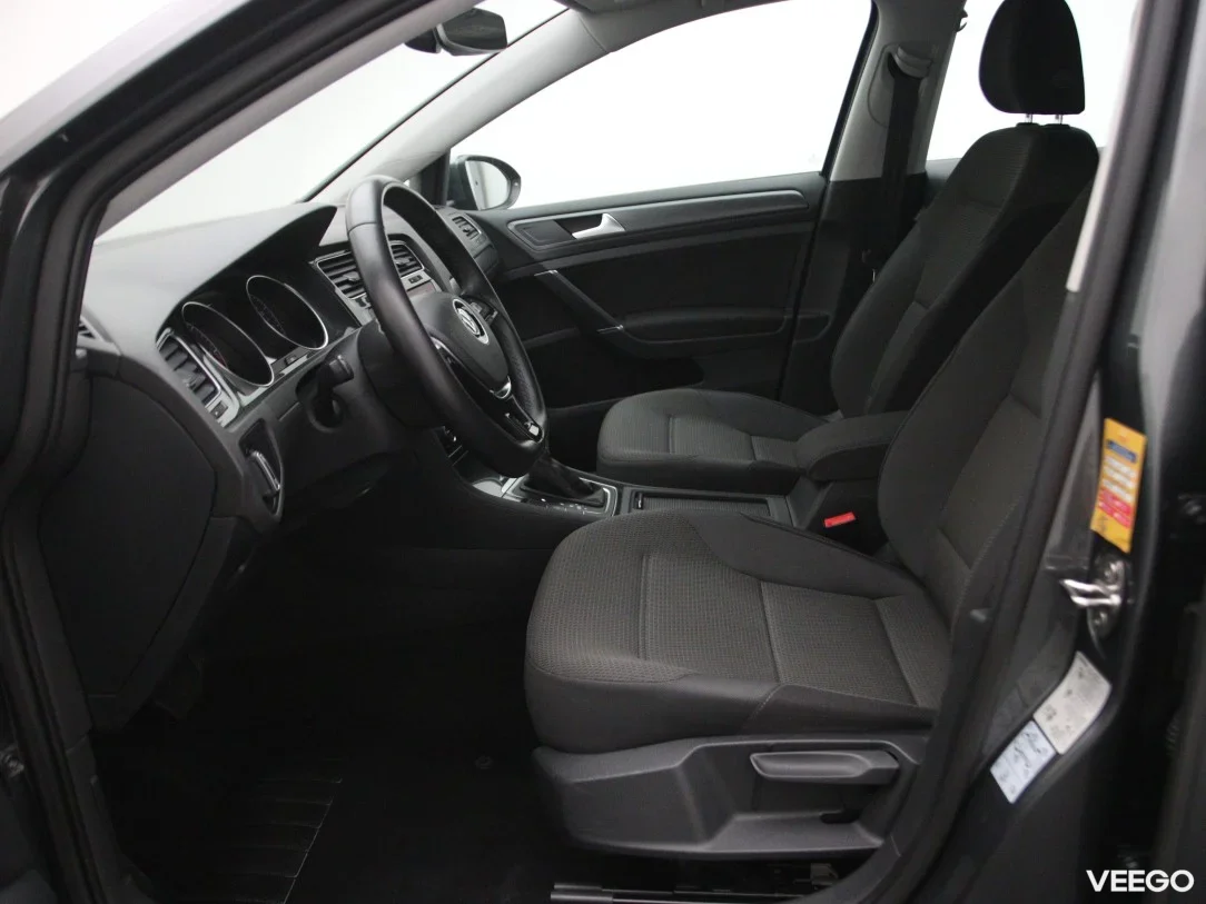 Volkswagen Golf 1.6 85kW