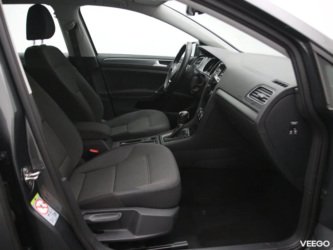 Volkswagen Golf 1.6 85kW