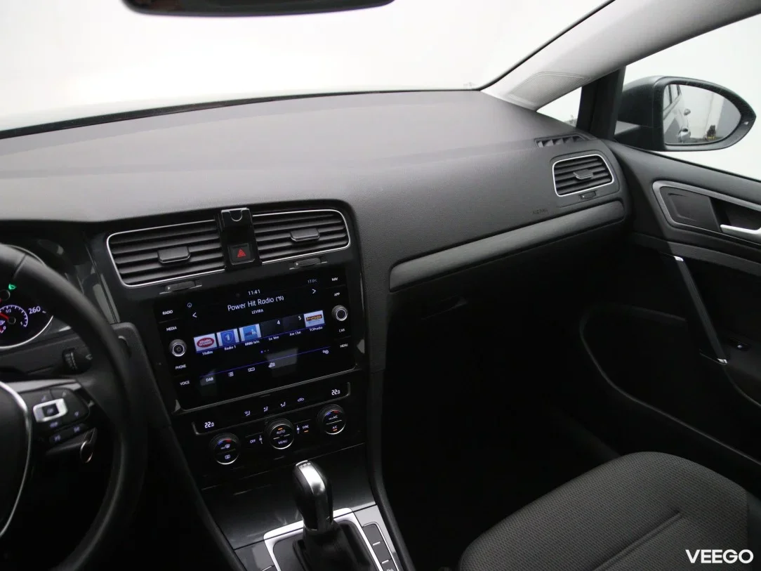 Volkswagen Golf 1.6 85kW