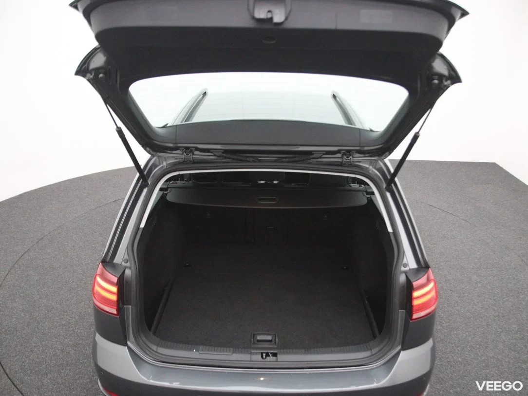 Volkswagen Golf 1.6 85kW