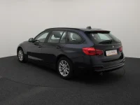 BMW 318 2 110kW thumbnail