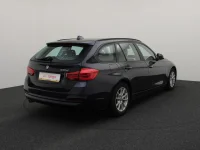 BMW 318 2 110kW thumbnail