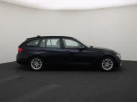 BMW 318 2 110kW thumbnail