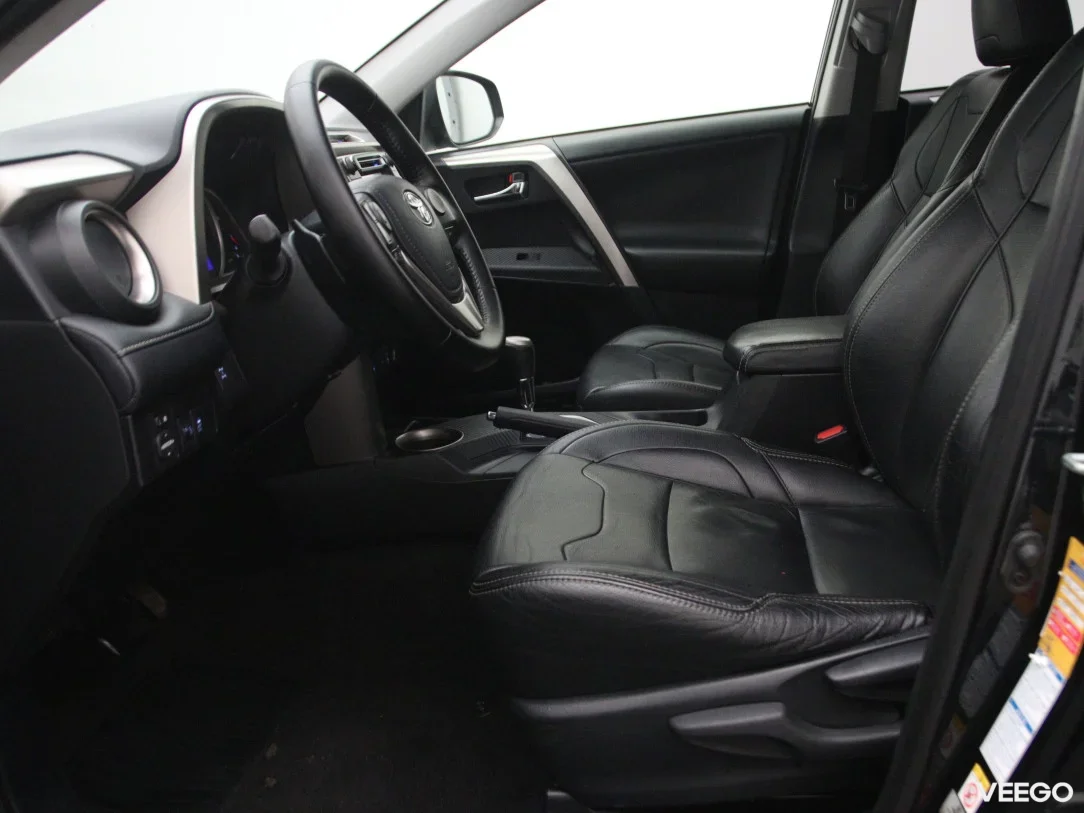 Toyota rav-4 2 111kW