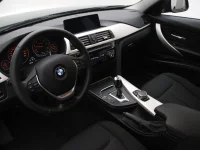 BMW 318 2 110kW thumbnail