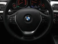 BMW 318 2 110kW thumbnail