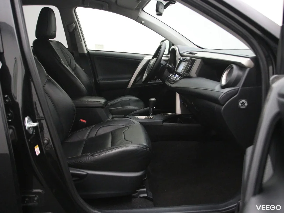 Toyota rav-4 2 111kW