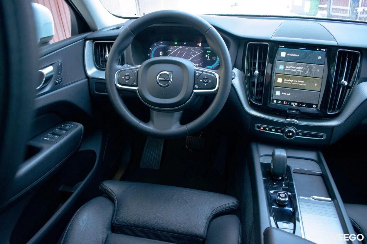 Volvo XC60 T6 Recharge Bright Intelli Safe Sky Wntr 2 293kW