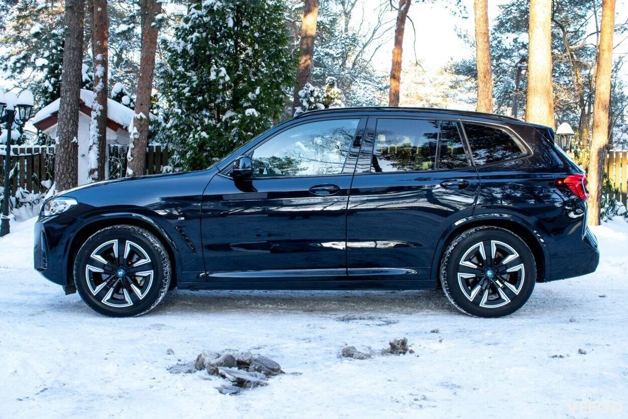BMW iX3 M-Sport Shadowline Driving Professional 210kW