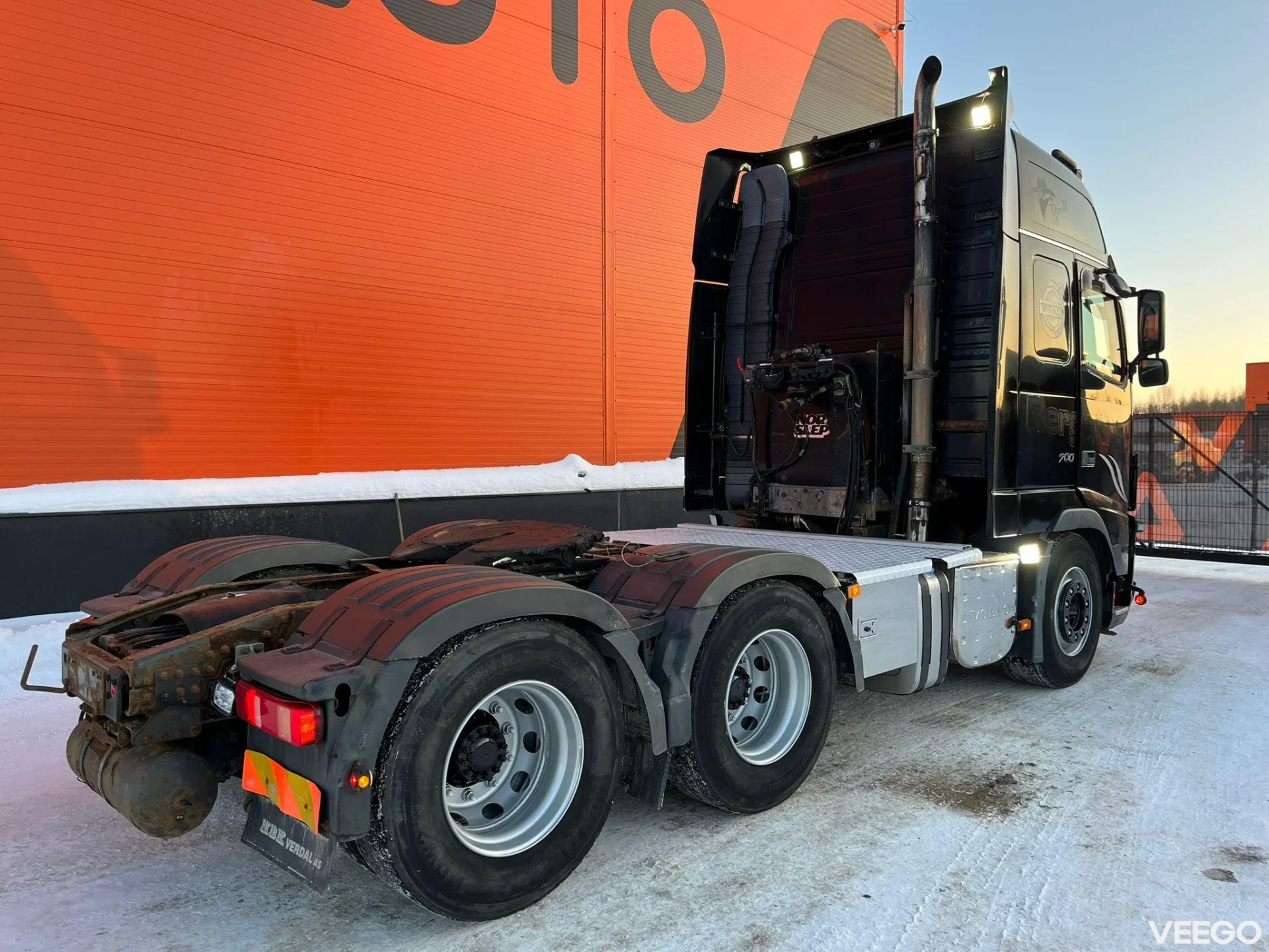 Volvo FH 16 700 6x4 GLOBE XL / HYDRAULICS / RETARDER 515kW
