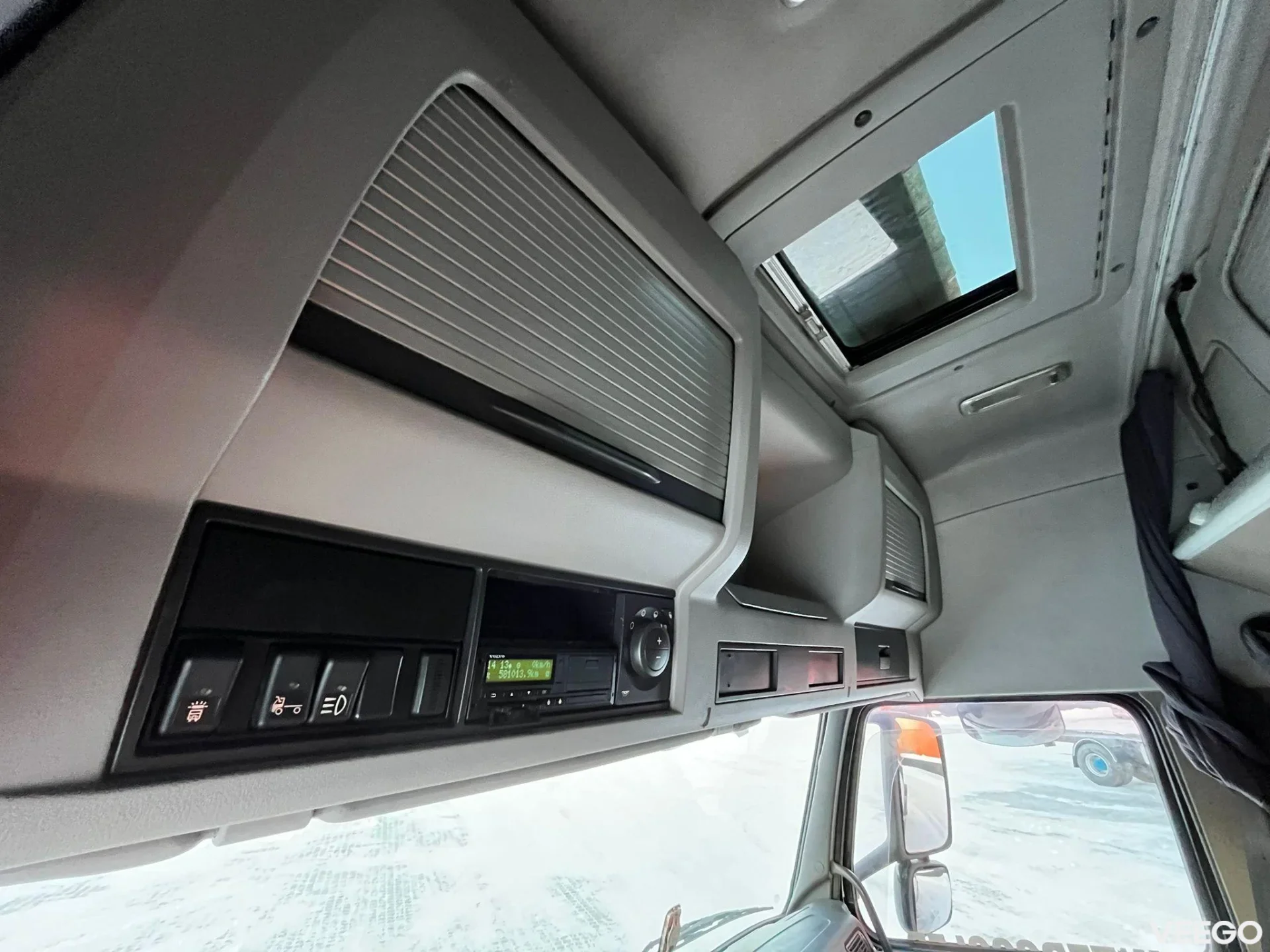 Volvo FH 16 700 6x4 GLOBE XL / HYDRAULICS / RETARDER 515kW