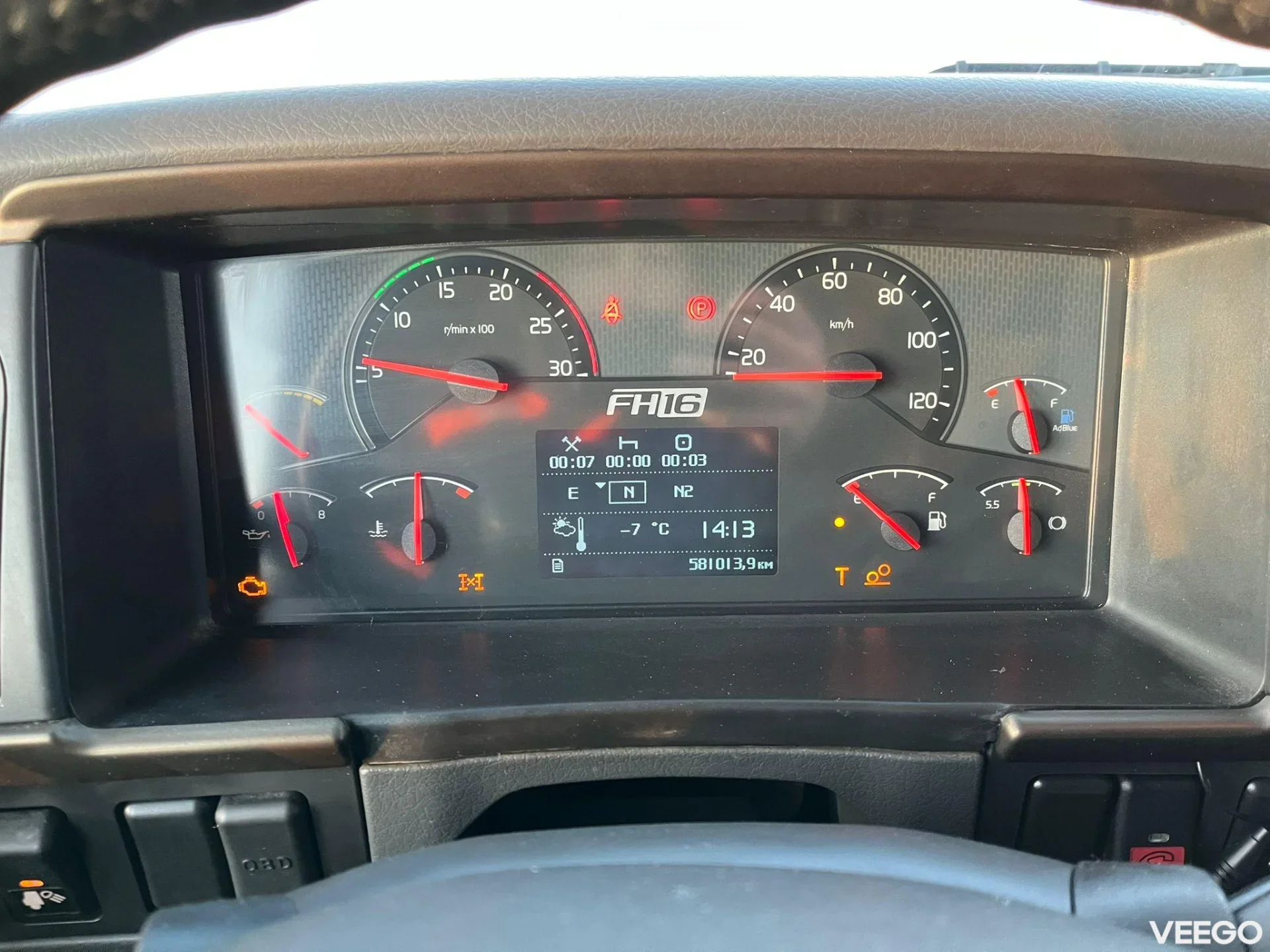 Volvo FH 16 700 6x4 GLOBE XL / HYDRAULICS / RETARDER 515kW