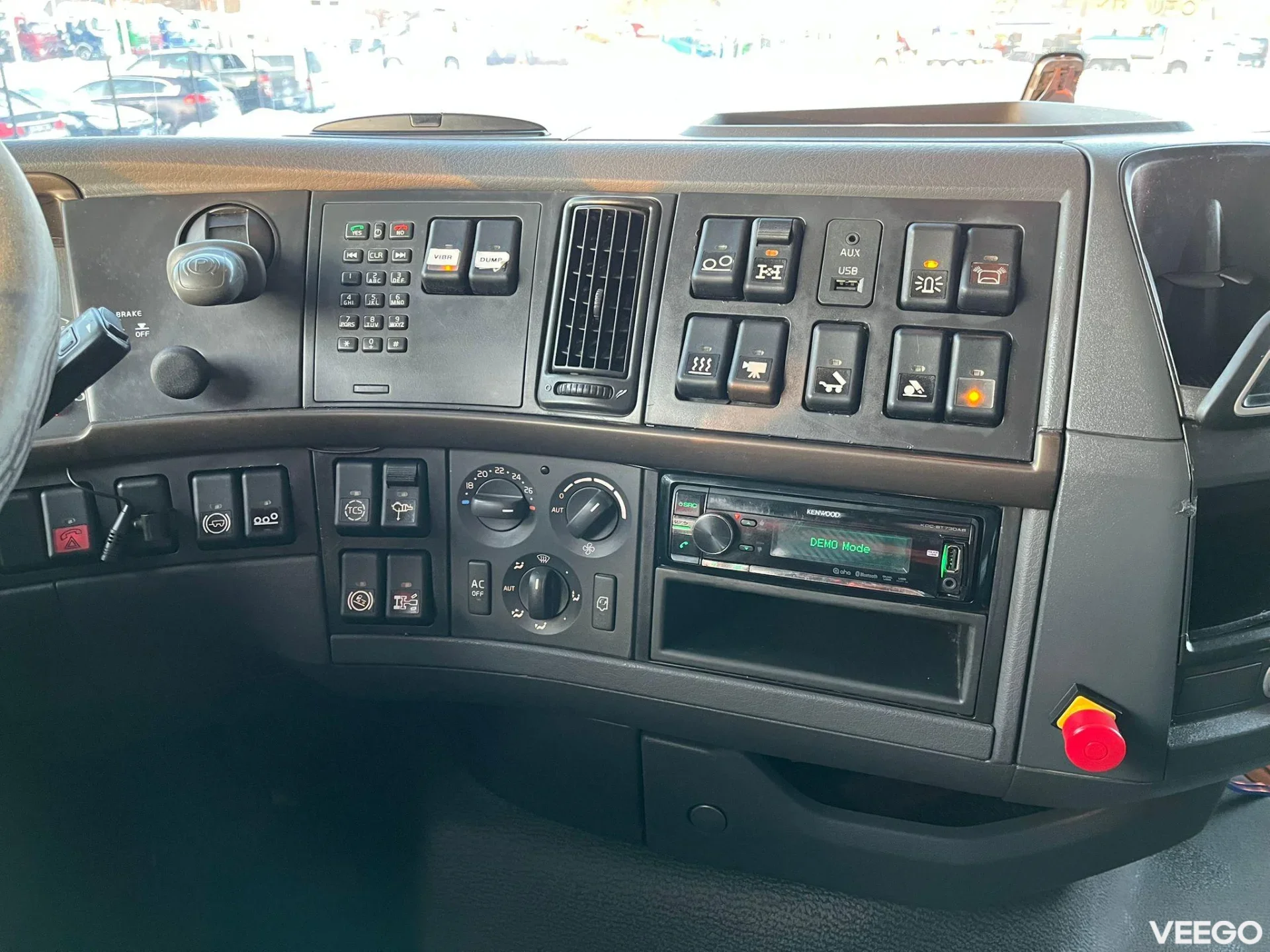 Volvo FH 16 700 6x4 GLOBE XL / HYDRAULICS / RETARDER 515kW