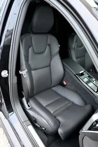 Volvo V60 AWD T6 DARK PLUS INTELLI SAFE PRO GOOGLE 2 293kW thumbnail