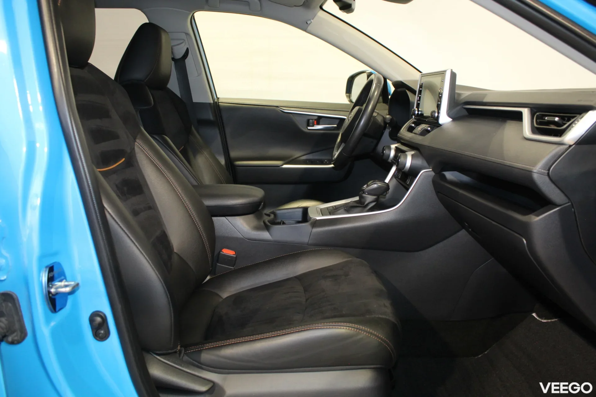 Toyota RAV4 Luxury Plus 2.5 131kW