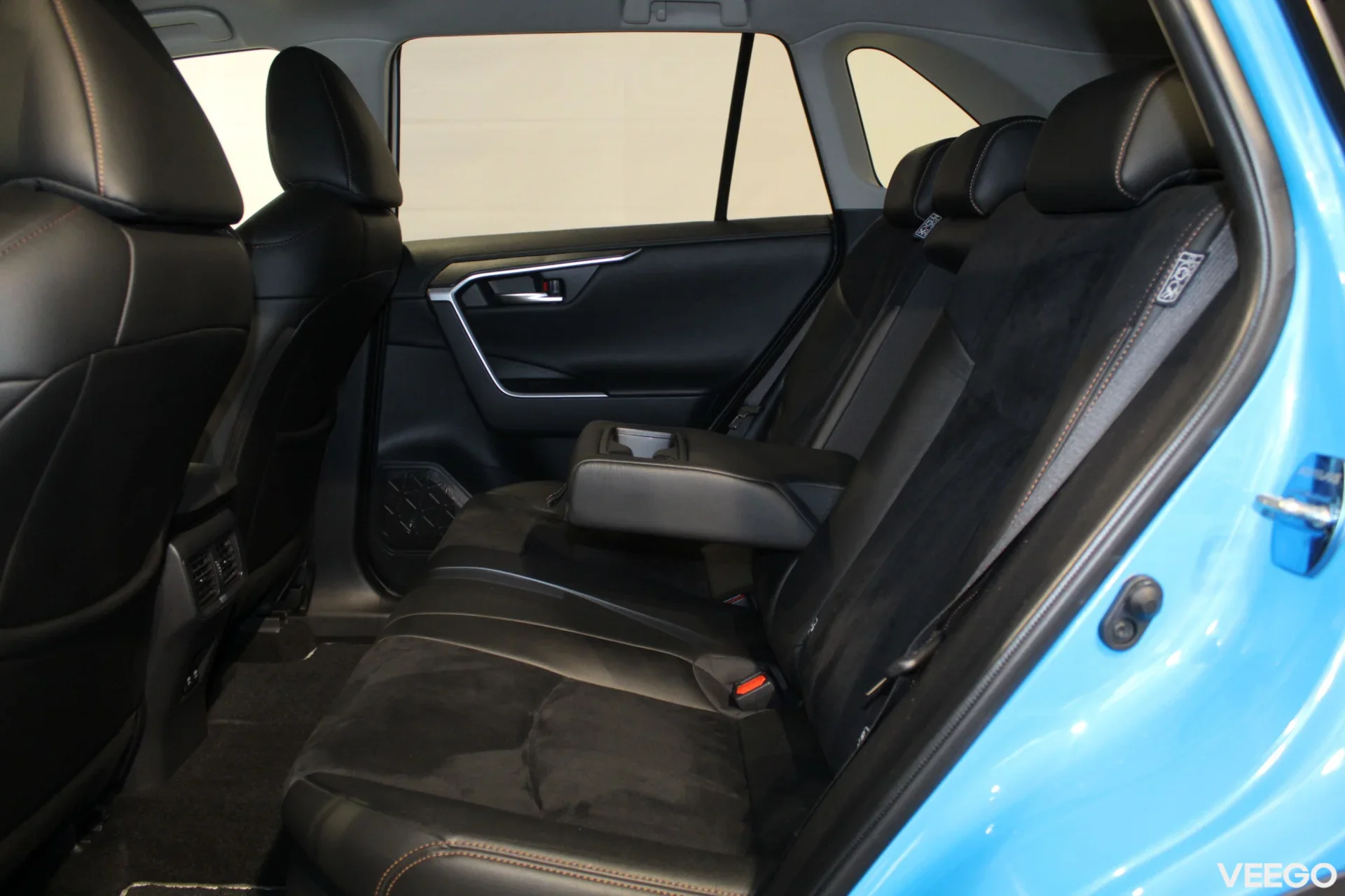 Toyota RAV4 Luxury Plus 2.5 131kW