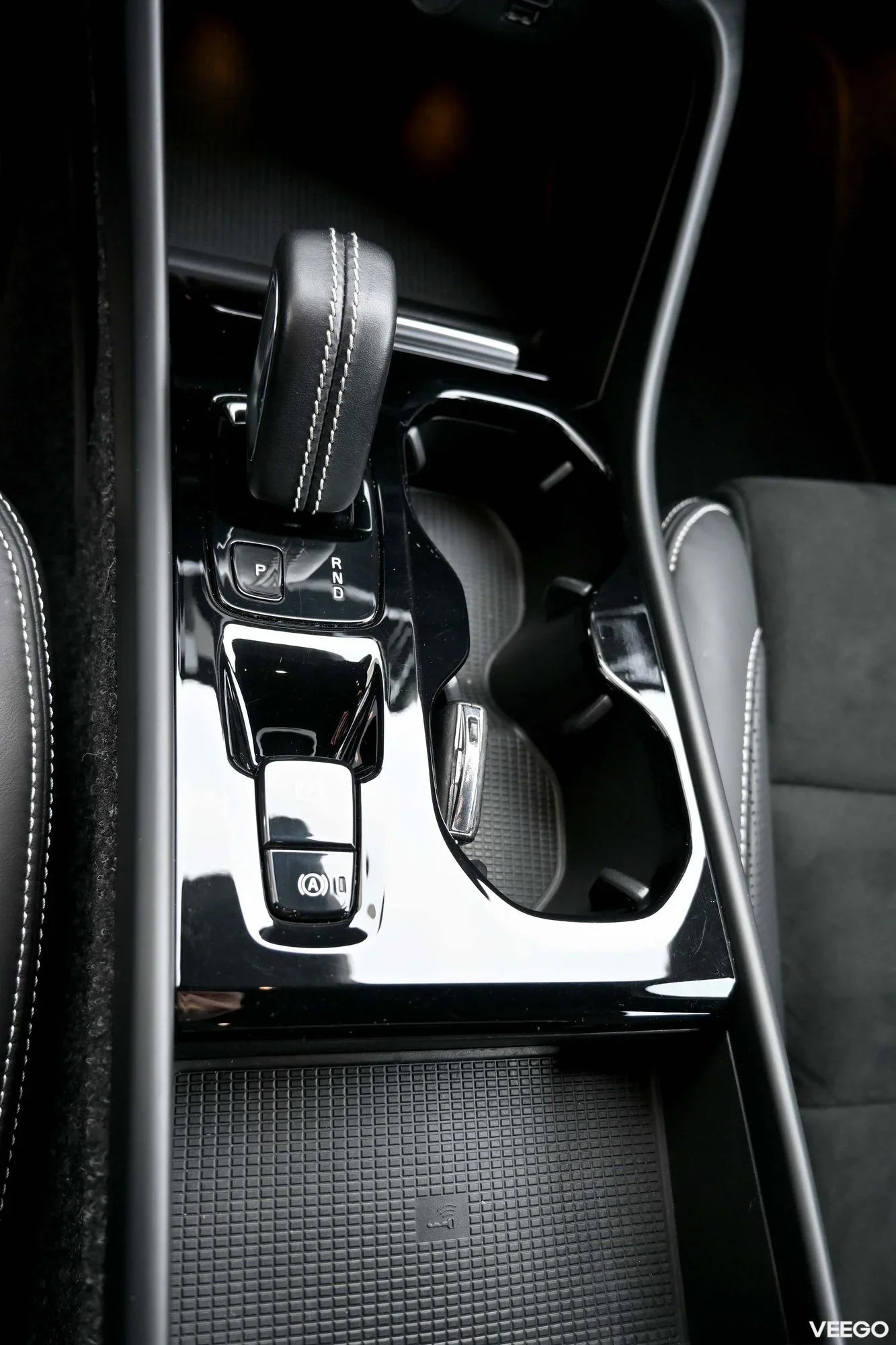 Volvo XC40 T4 RECHARGE R-DESIGN INTELLI SAFE PRO MY21 1.5 155kW