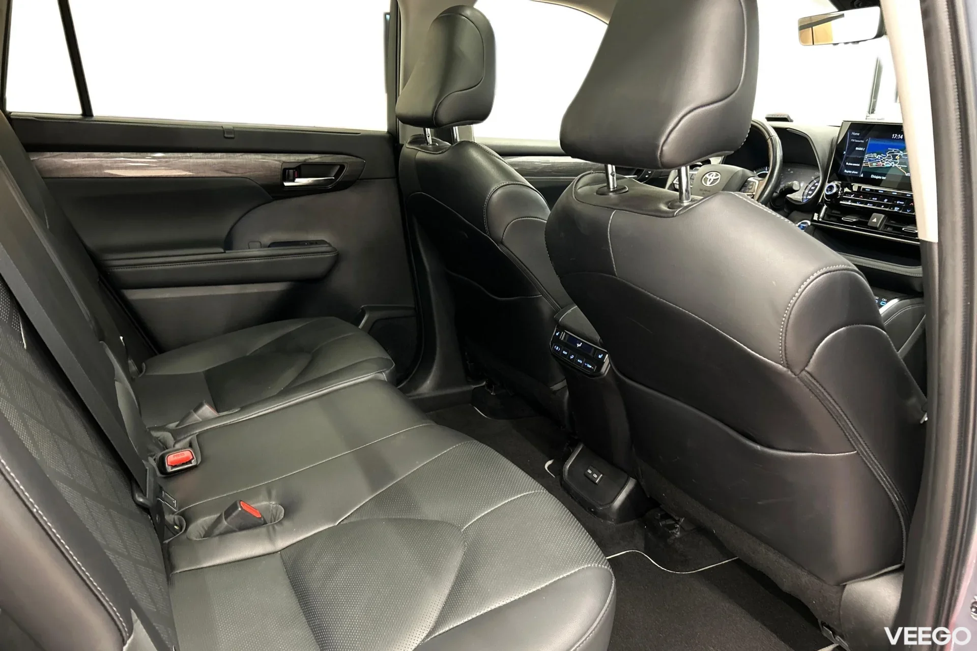 Toyota Highlander Premium Hybrid 2.5 140kW