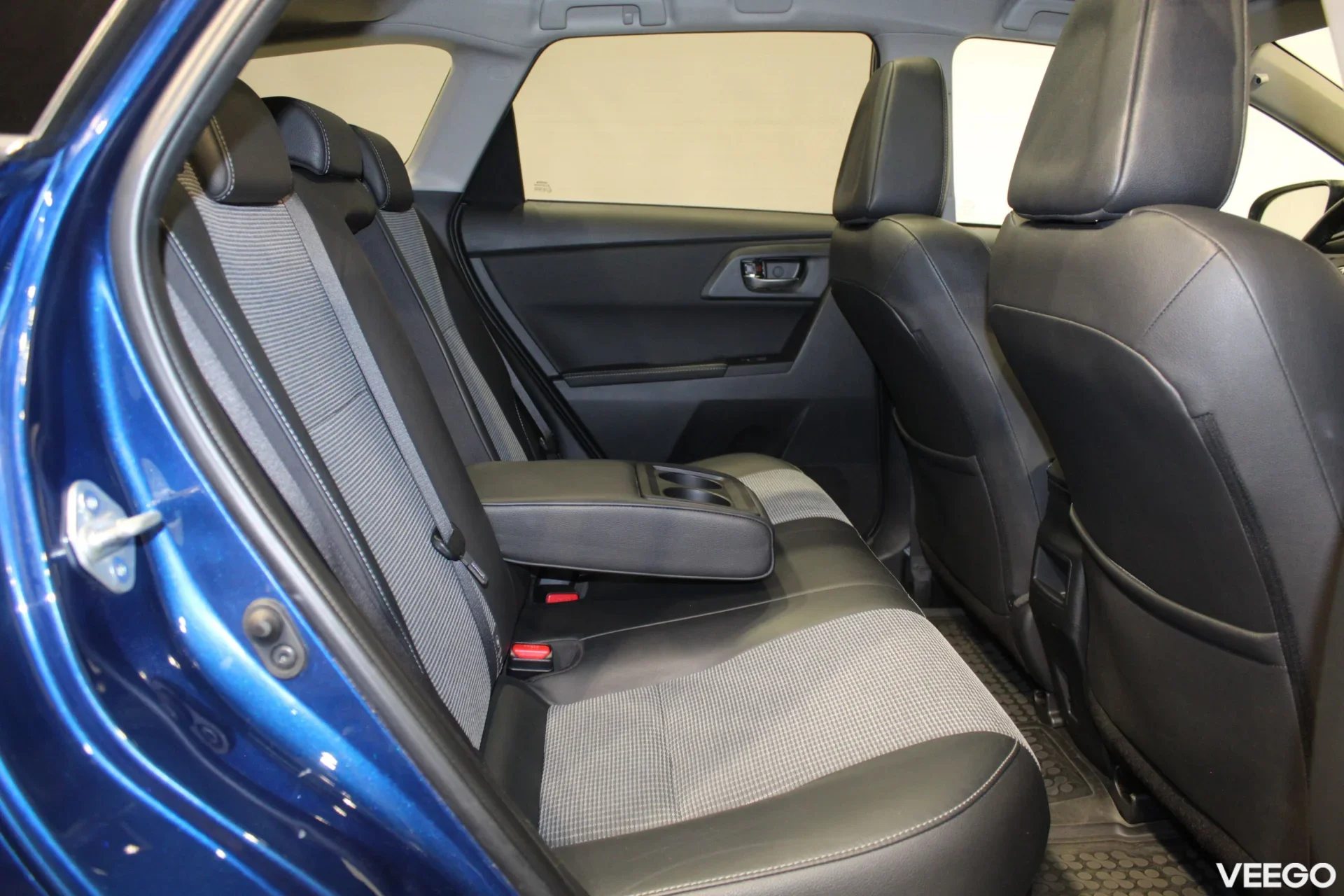 Toyota Auris Luxury 1.8 73kW