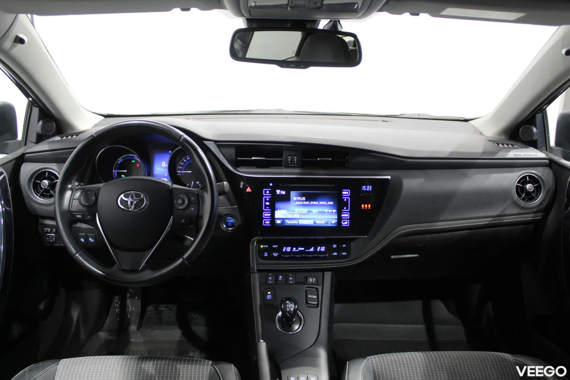 Toyota Auris Luxury 1.8 73kW