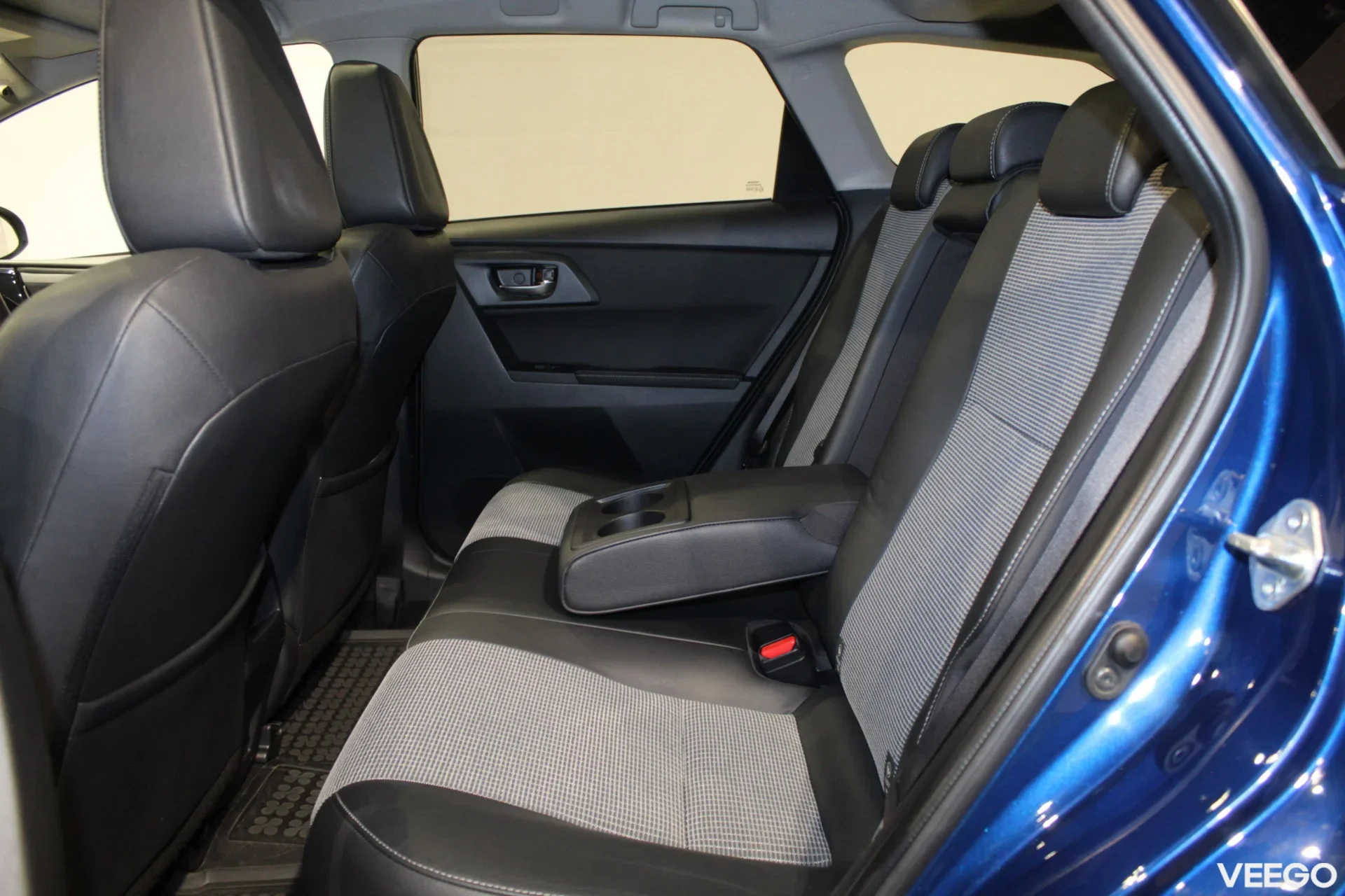 Toyota Auris Luxury 1.8 73kW