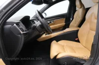 Volvo V90 Cross Country - 2 177kW thumbnail