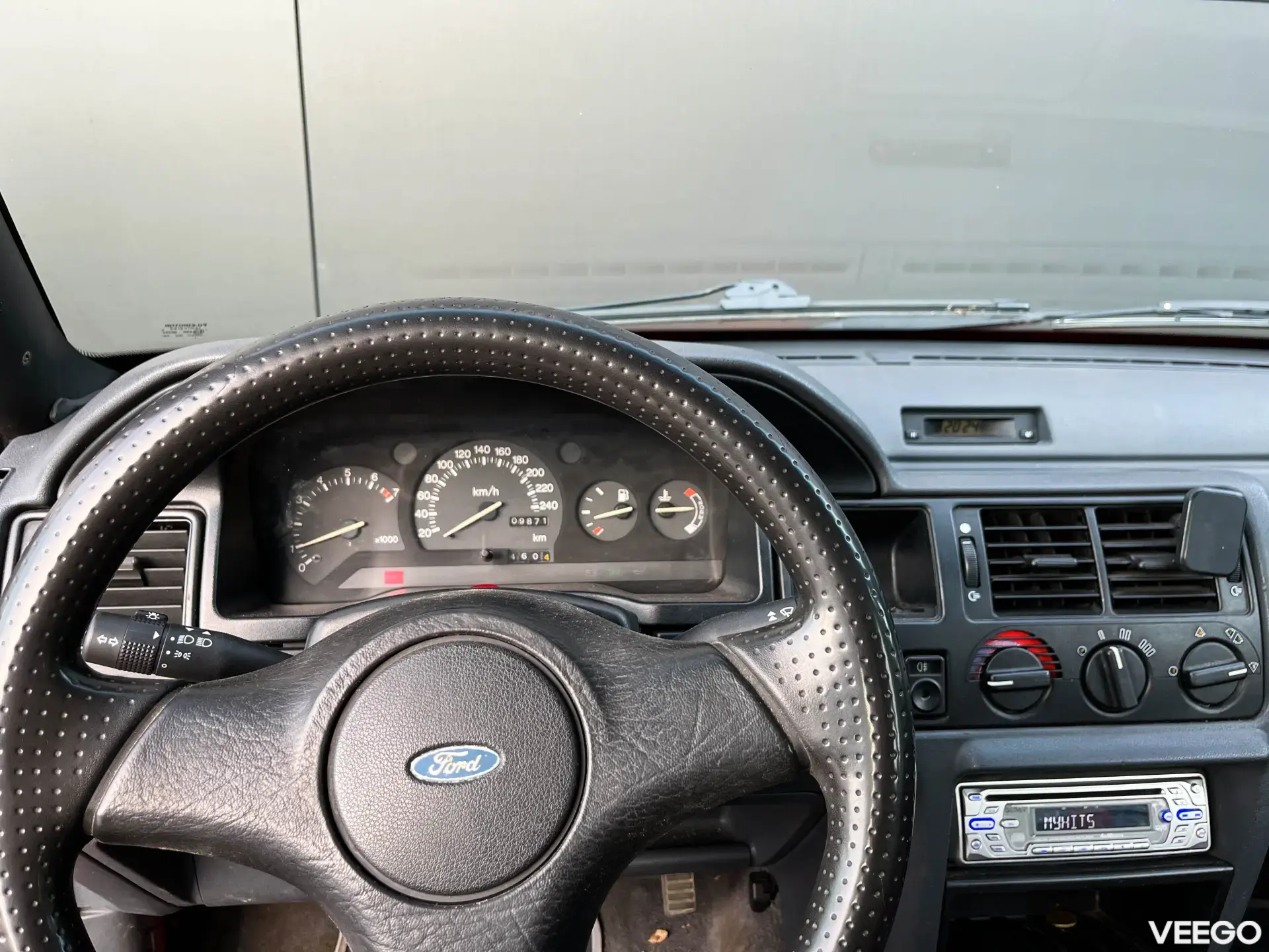 Ford Escort 1.6 77kW