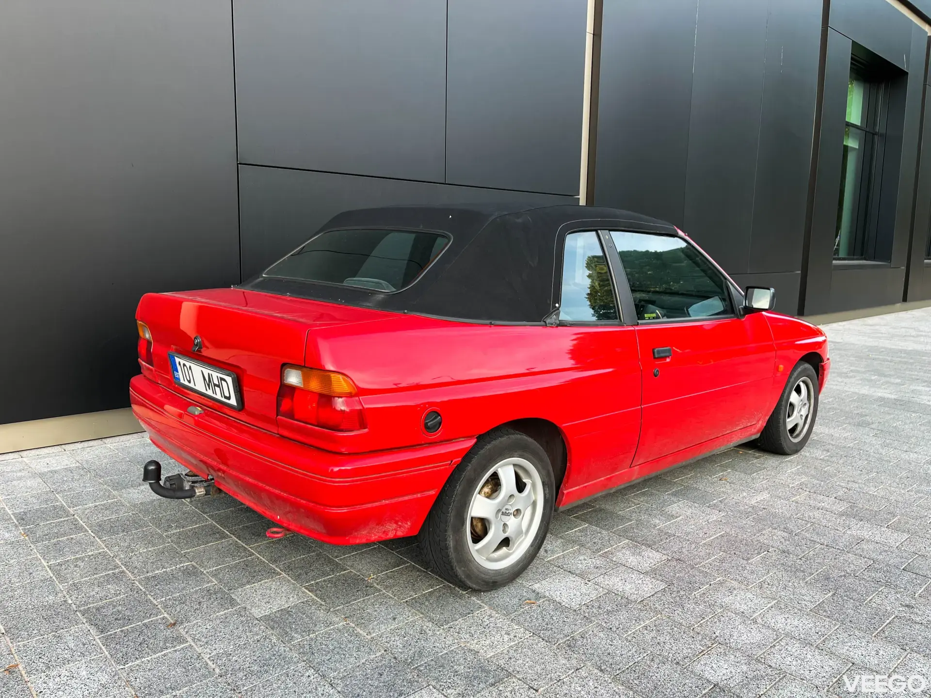 Ford Escort 1.6 77kW