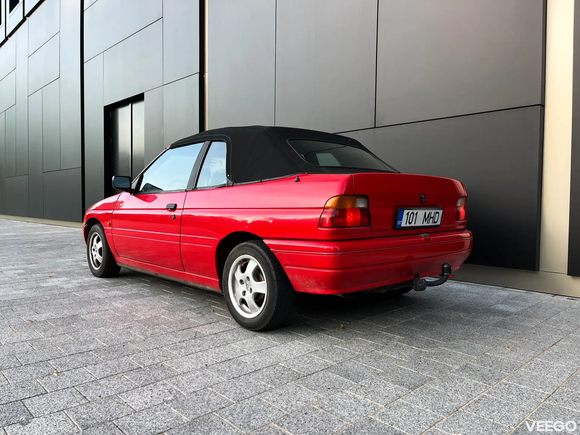Ford Escort 1.6 77kW