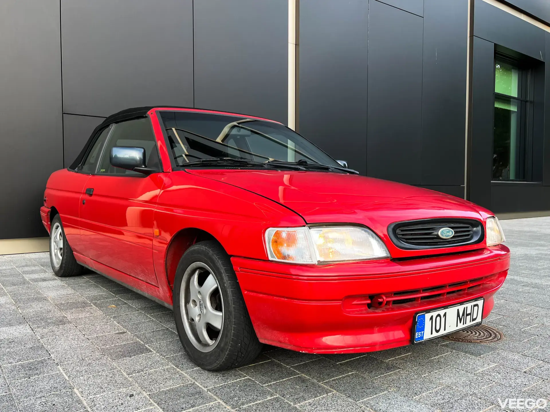 Ford Escort 1.6 77kW