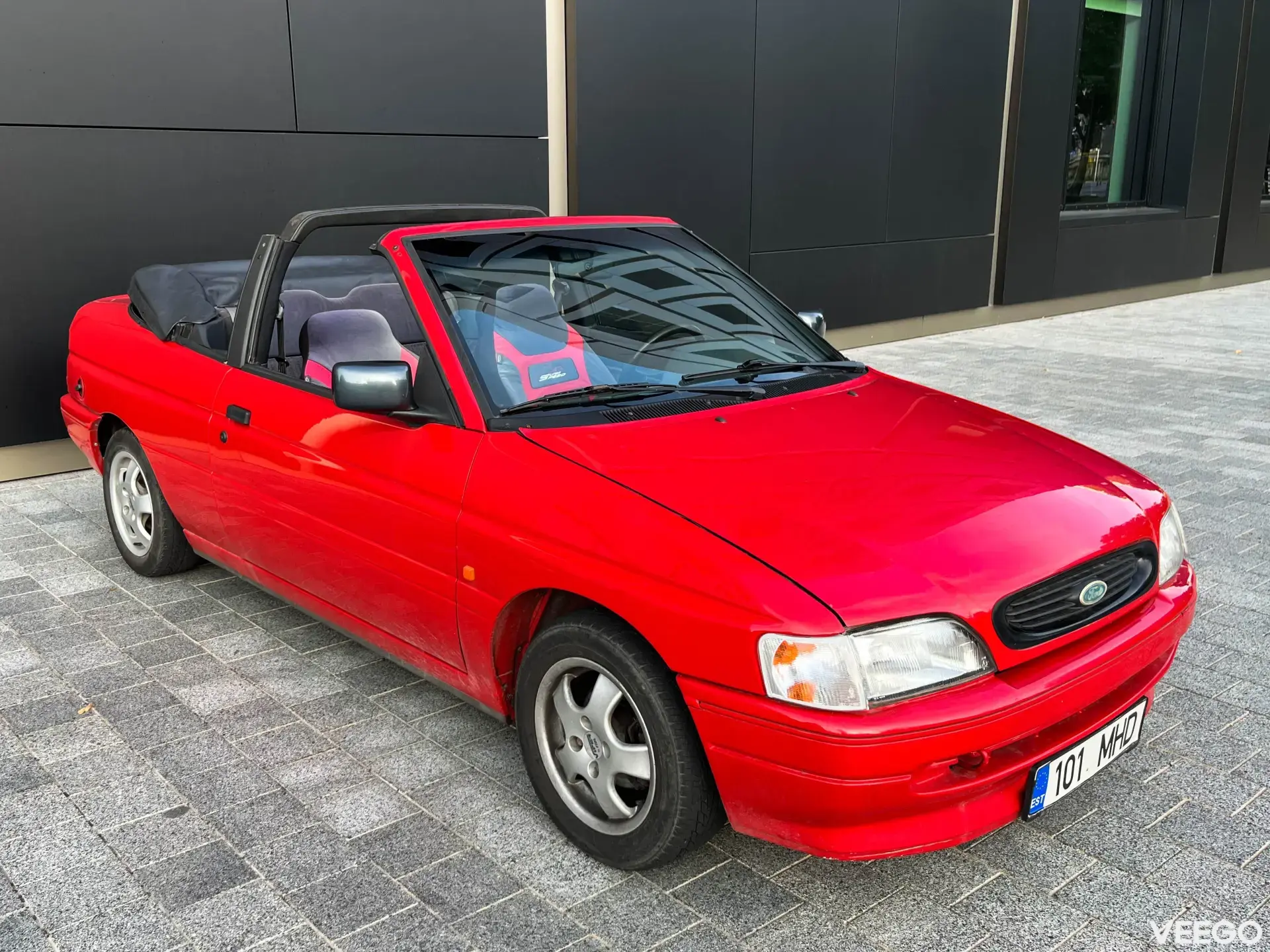 Ford Escort 1.6 77kW