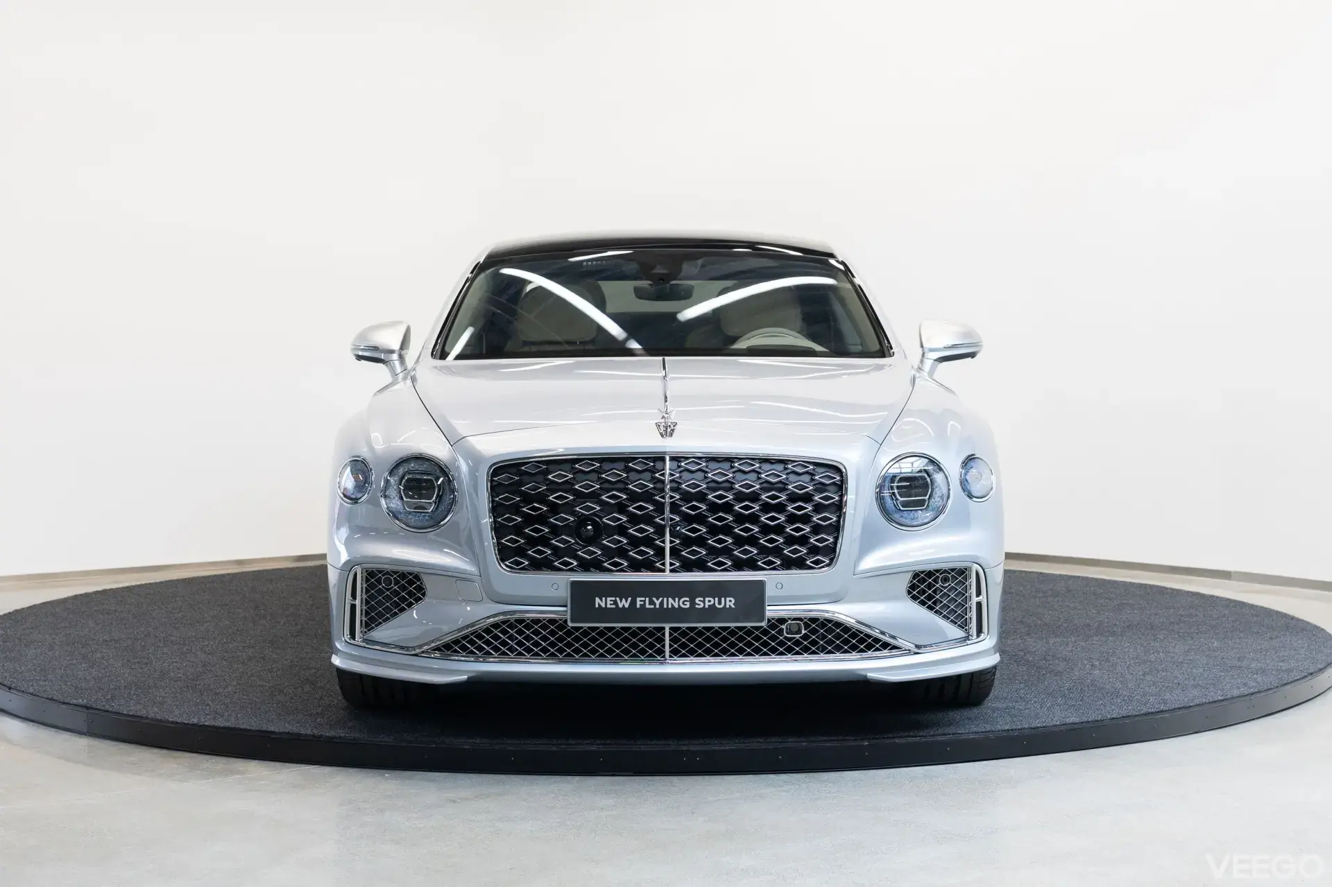 Bentley FLYING SPUR V8 Mulliner PHEV 8-k aut. 4 575kW