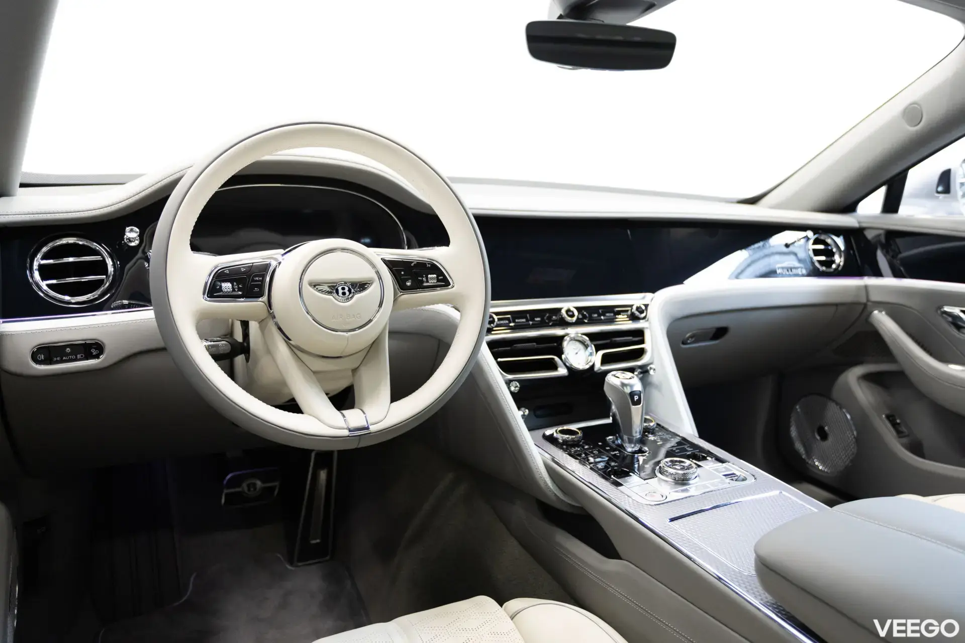 Bentley FLYING SPUR V8 Mulliner PHEV 8-k aut. 4 575kW