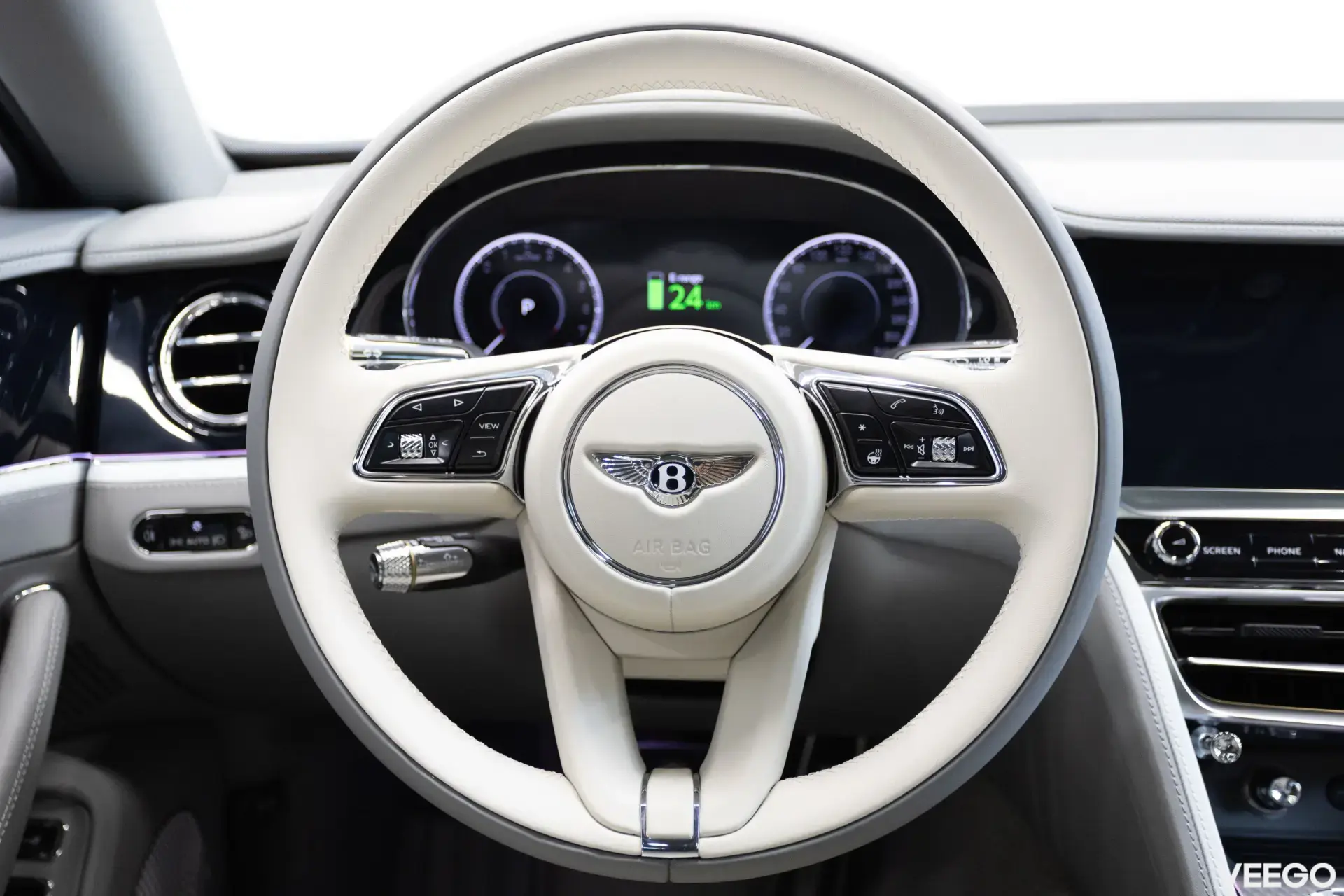 Bentley FLYING SPUR V8 Mulliner PHEV 8-k aut. 4 575kW