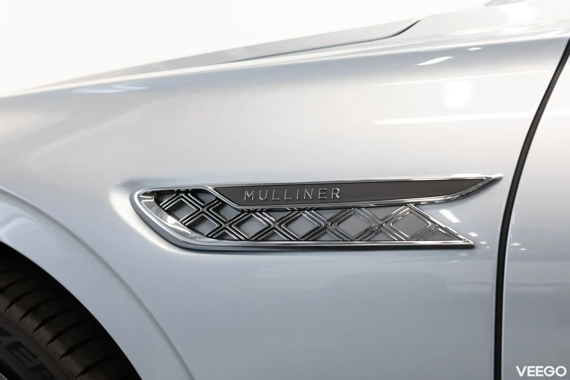 Bentley FLYING SPUR V8 Mulliner PHEV 8-k aut. 4 575kW