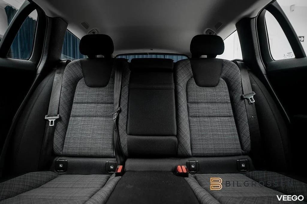 Volvo V60 Recharge T6 AWD 350hk Core Edition P-värmare 257kW