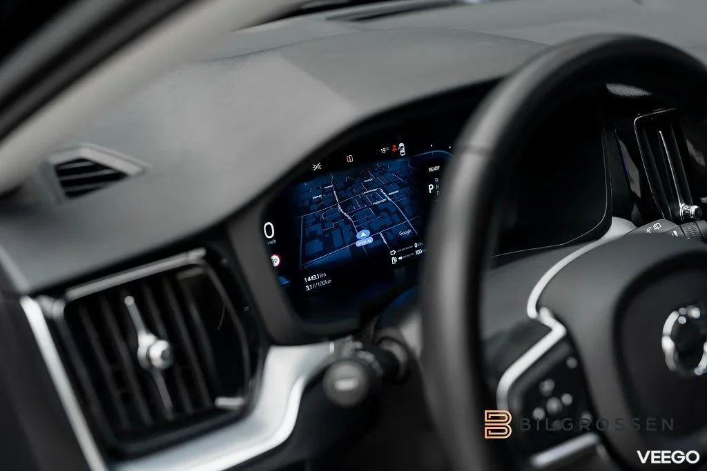 Volvo V60 Recharge T6 AWD 350hk Core Edition P-värmare 257kW