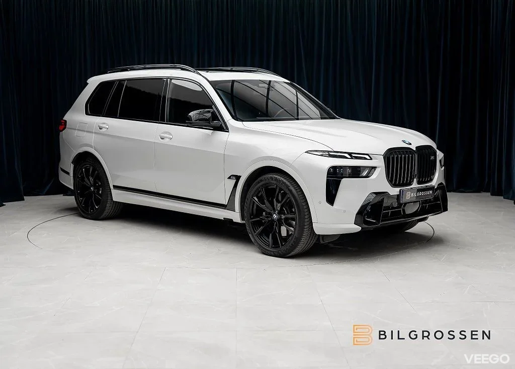 BMW X7 M60i xDrive M Sport Pro Exklusiv 3.99% Sky Lounge B&W MOMS 390kW