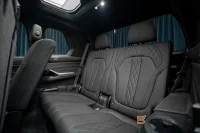 BMW X7 M60i xDrive M Sport Pro Exklusiv 3.99% Sky Lounge B&W MOMS 390kW thumbnail