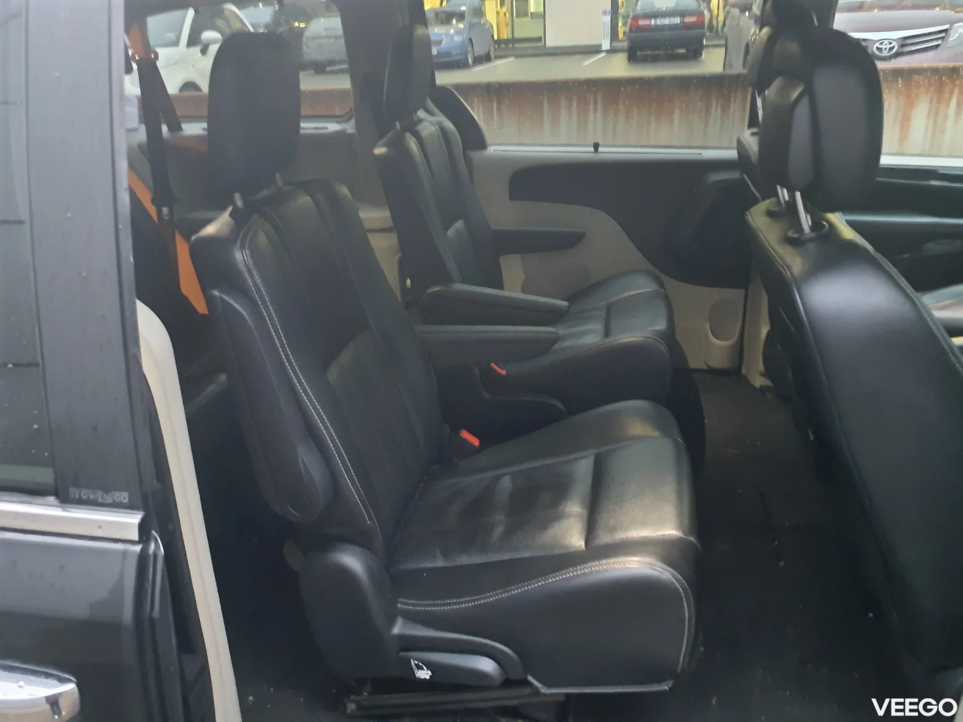 Lancia Voyager Platinum Stow&Go 3.6 208kW