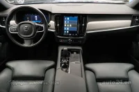 Volvo V90 Cross Country B5 AWD 2 184kW thumbnail
