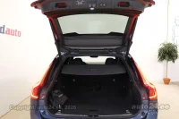 Volvo V90 Cross Country B5 AWD 2 184kW thumbnail