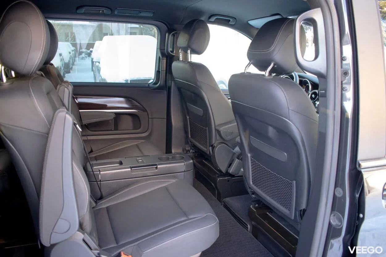 Mercedes-Benz V300 4M AMG Night Assist Wntr 6K 2 174kW