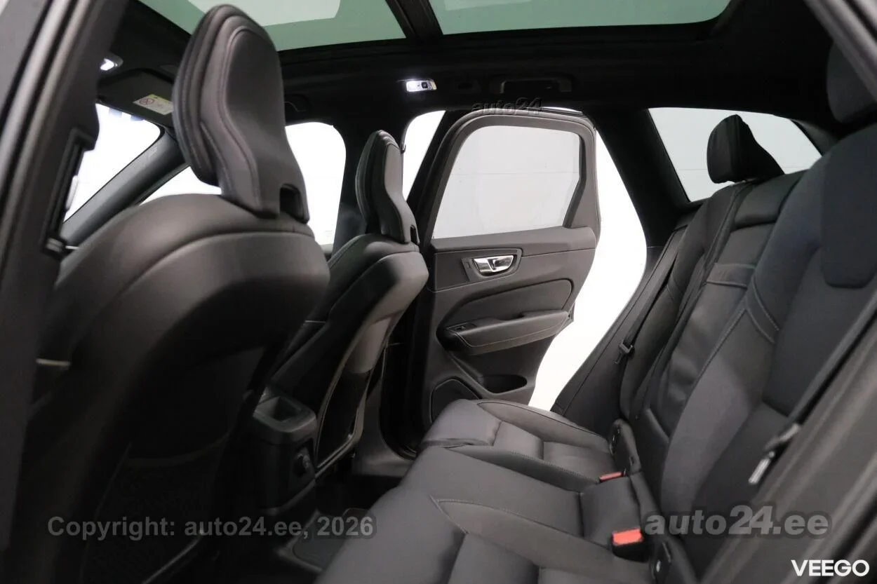 Volvo XC60 T8 Recharge R-Design AWD 2 288kW