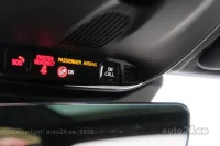 Volvo XC60 T8 Recharge R-Design AWD 2 288kW thumbnail