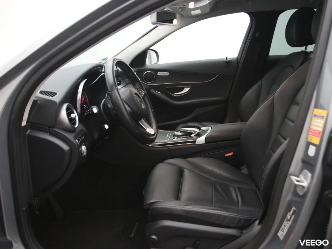 Mercedes-Benz C350 2 205kW